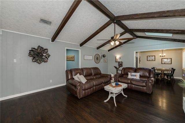 2904 River Oaks, Bryan, TX 77802