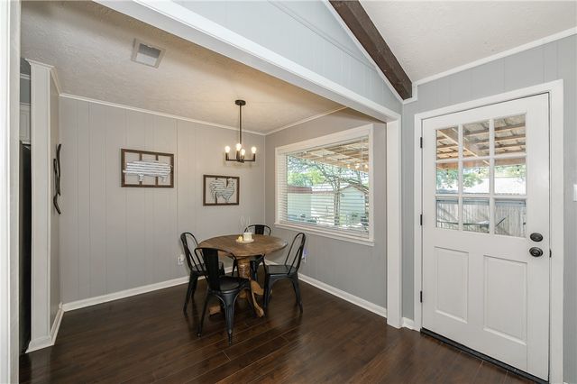 2904 River Oaks, Bryan, TX 77802