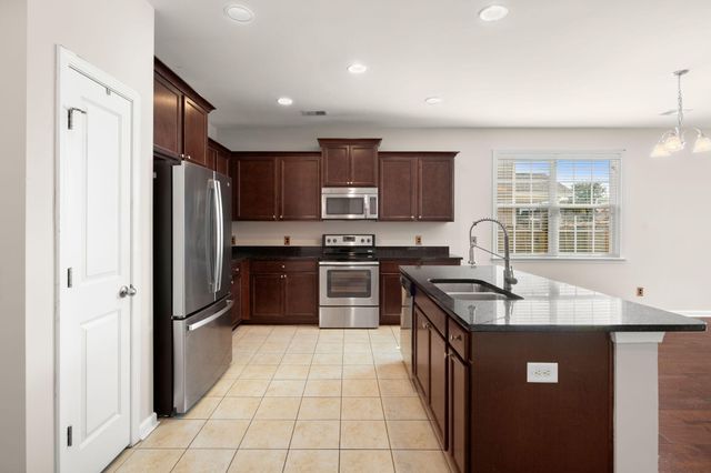 472 Foxbank Plantation Boulevard, Moncks Corner, SC 29461