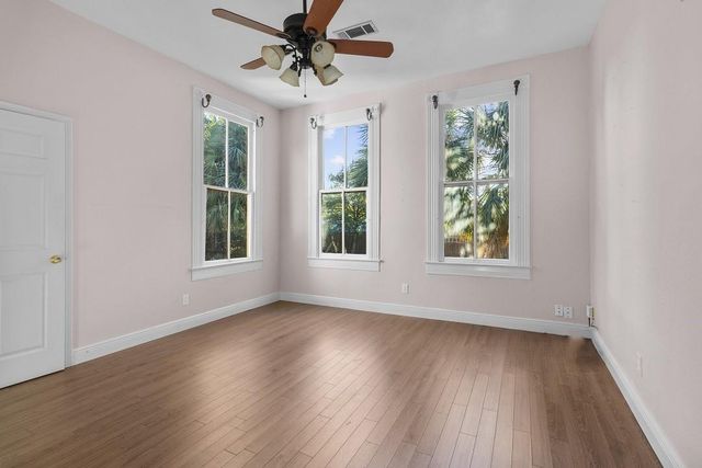 2707 57th Street, Galveston, TX 77551