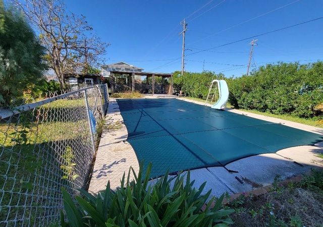 2707 57th Street, Galveston, TX 77551