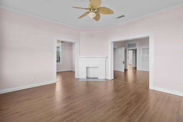 2707 57th Street, Galveston, TX 77551