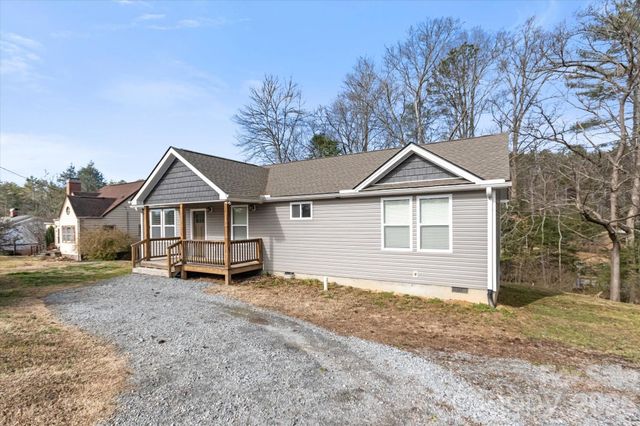 127 Hawthorne Drive, Brevard, NC 28712