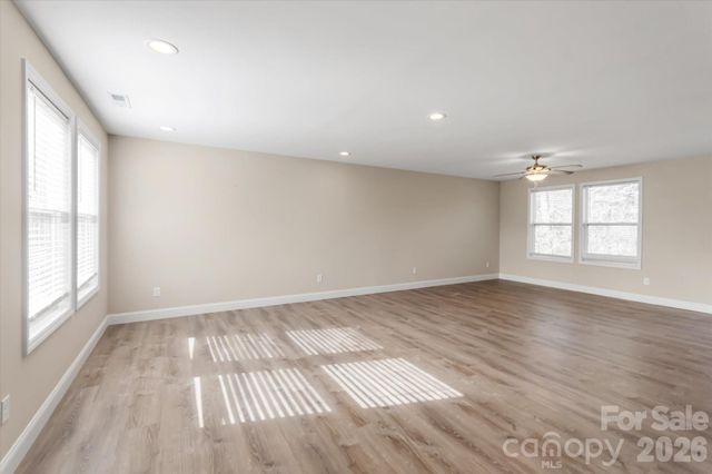 127 Hawthorne Drive, Brevard, NC 28712