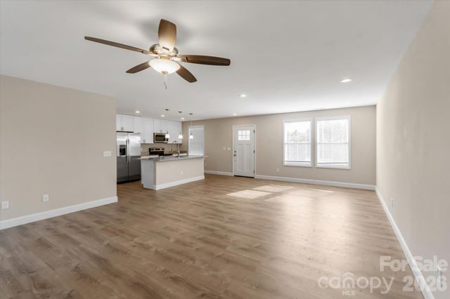 127 Hawthorne Drive, Brevard, NC 28712