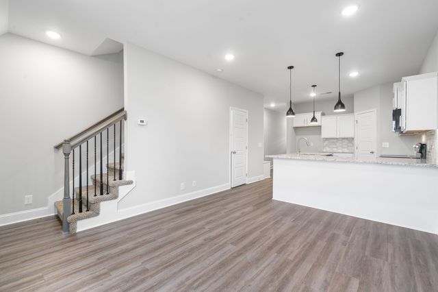 224 Drayton Dr Unit F, Clarksville, TN 37042