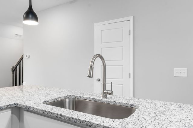 224 Drayton Dr Unit F, Clarksville, TN 37042