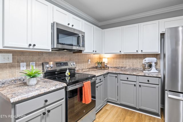 7123 La Christa Way, Knoxville, TN 37921