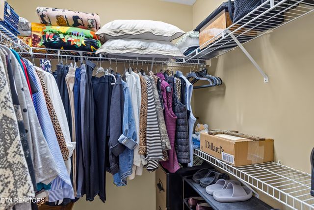 7123 La Christa Way, Knoxville, TN 37921