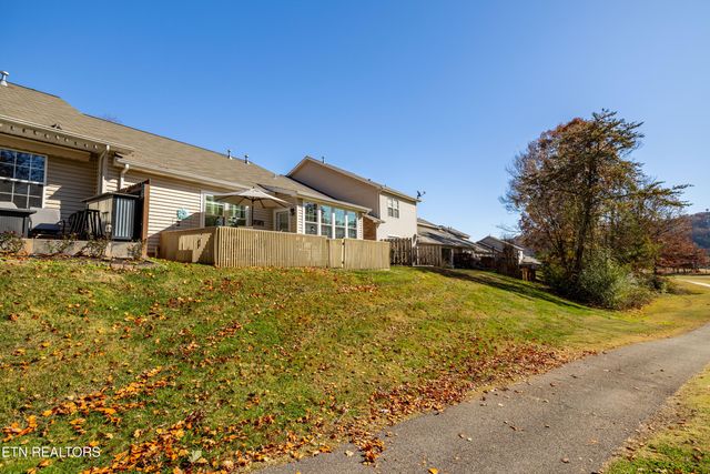 7123 La Christa Way, Knoxville, TN 37921