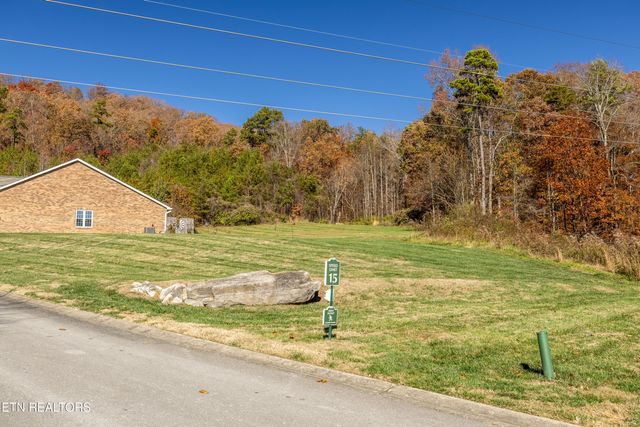 7123 La Christa Way, Knoxville, TN 37921