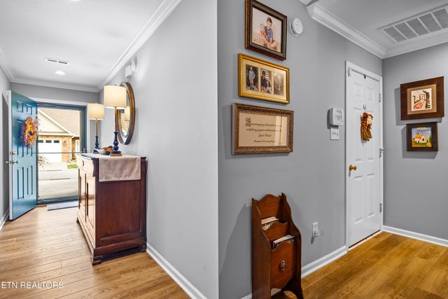 7123 La Christa Way, Knoxville, TN 37921