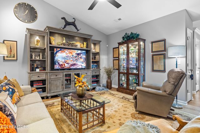 7123 La Christa Way, Knoxville, TN 37921