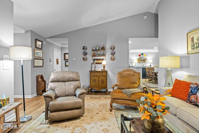 7123 La Christa Way, Knoxville, TN 37921