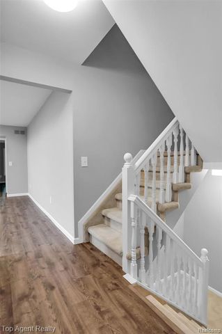 43088 W Kirkwood Drive, Clinton Township, MI 48038