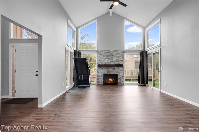 43088 W Kirkwood Drive, Clinton Township, MI 48038