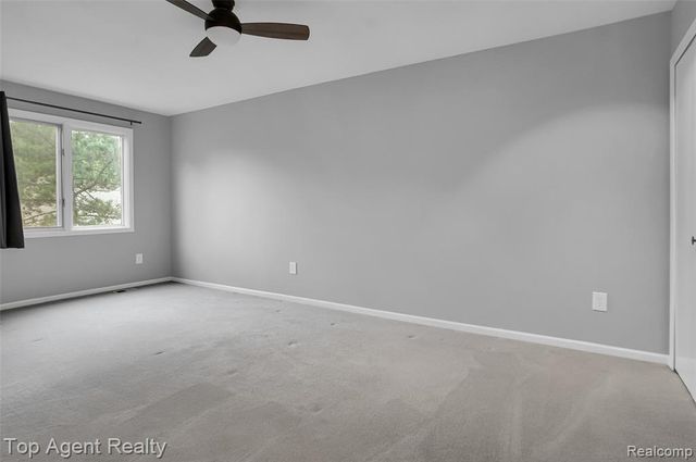 43088 W Kirkwood Drive, Clinton Township, MI 48038