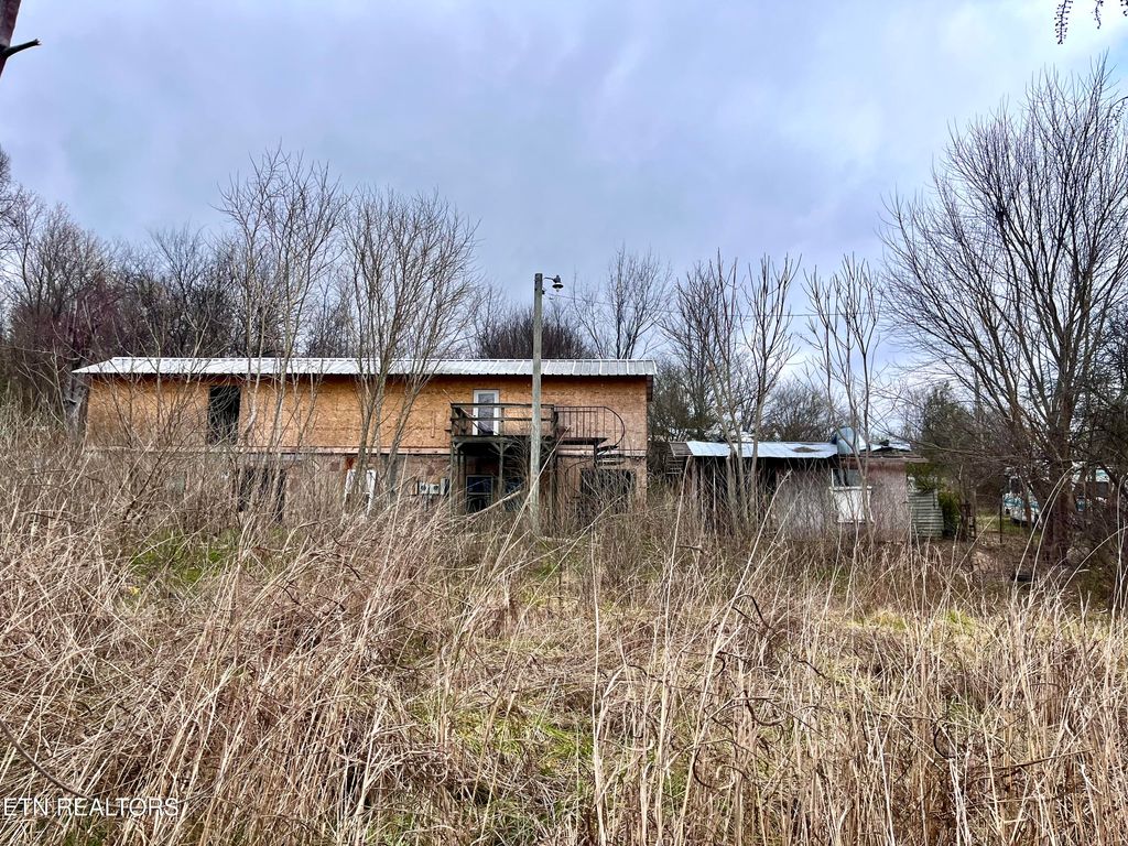 422 Mashburn Rd, Sweetwater, TN 37874