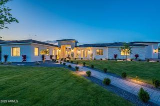 3950 E AUGUSTA Avenue, Queen Creek, AZ 85142