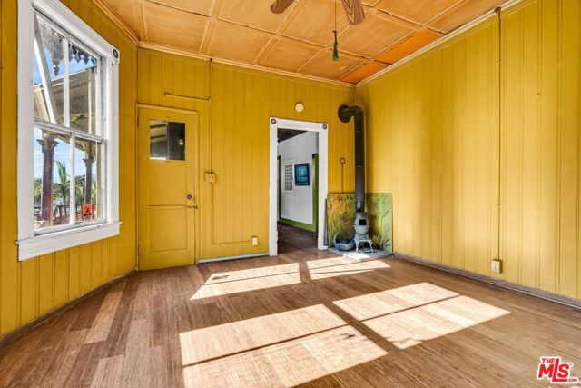 281 E AVENUE 33, Los Angeles, CA 90031