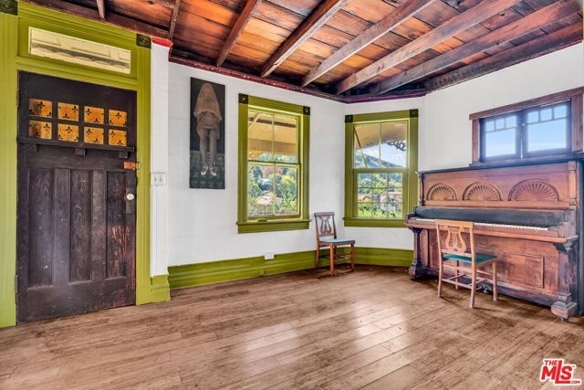 281 E AVENUE 33, Los Angeles, CA 90031