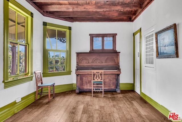 281 E AVENUE 33, Los Angeles, CA 90031