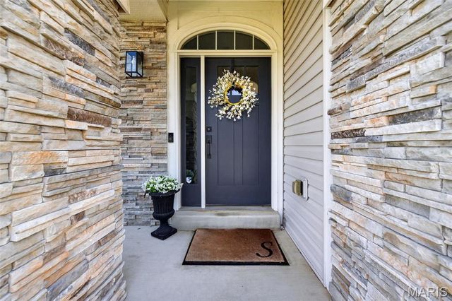 854 Nardin Drive, Chesterfield, MO 63017