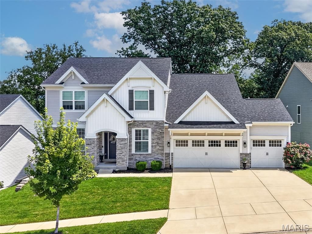 854 Nardin Drive, Chesterfield, MO 63017