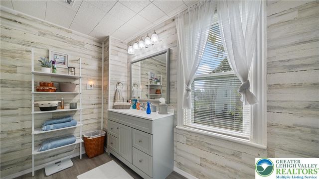 3955 Oakland Road, Bethlehem City, PA 18020