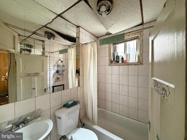 421 E 28TH ST, Baltimore, MD 21218