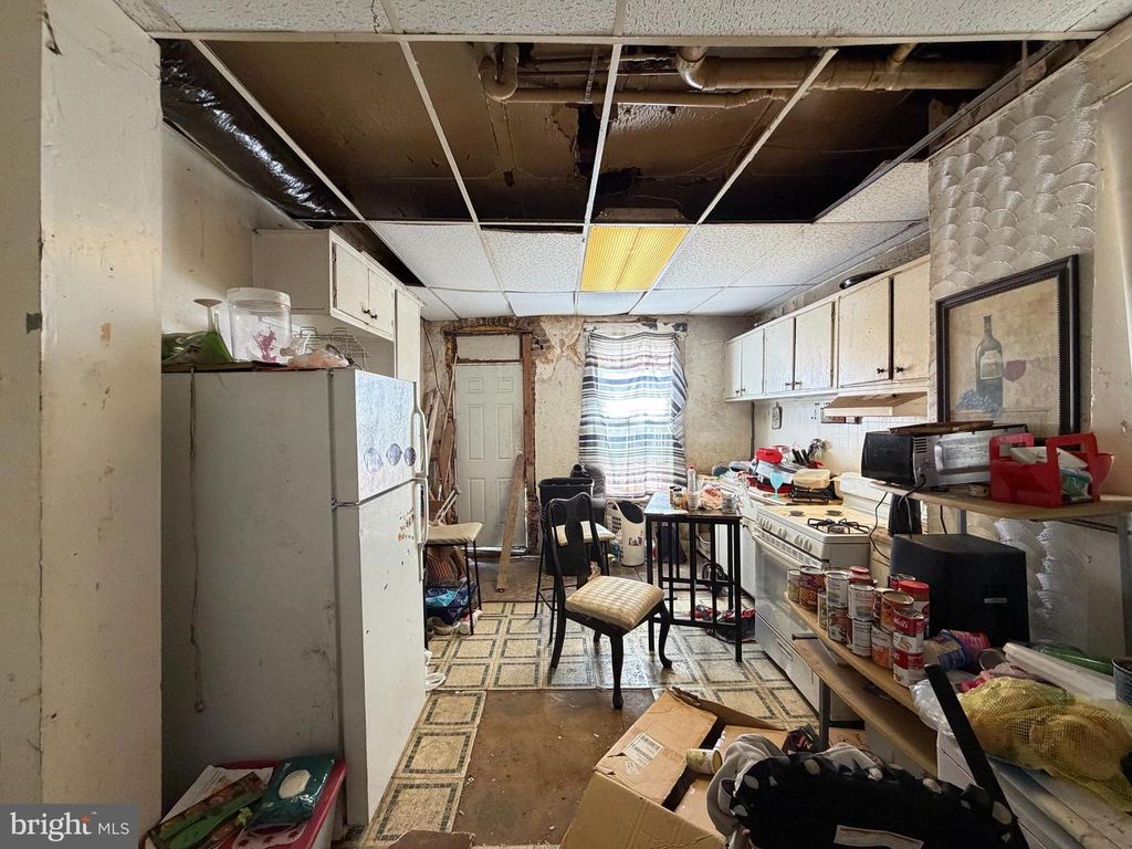 Image 10 of property listing at 421 E 28TH ST, Baltimore, MD 21218