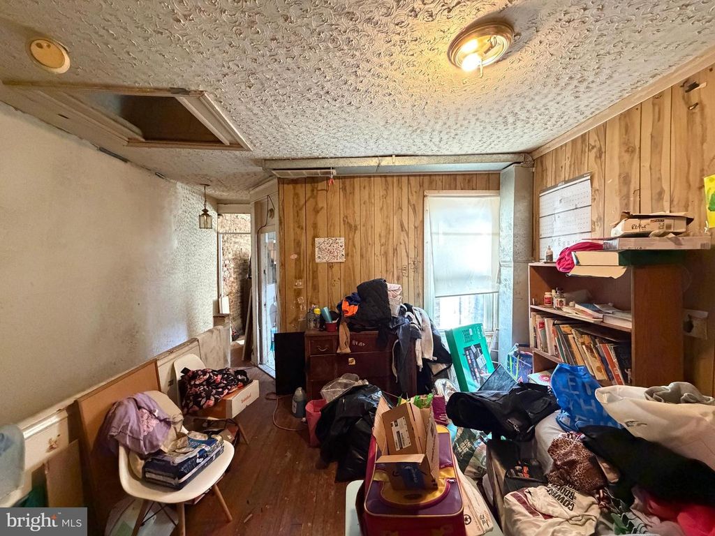 Image 16 of property listing at 421 E 28TH ST, Baltimore, MD 21218