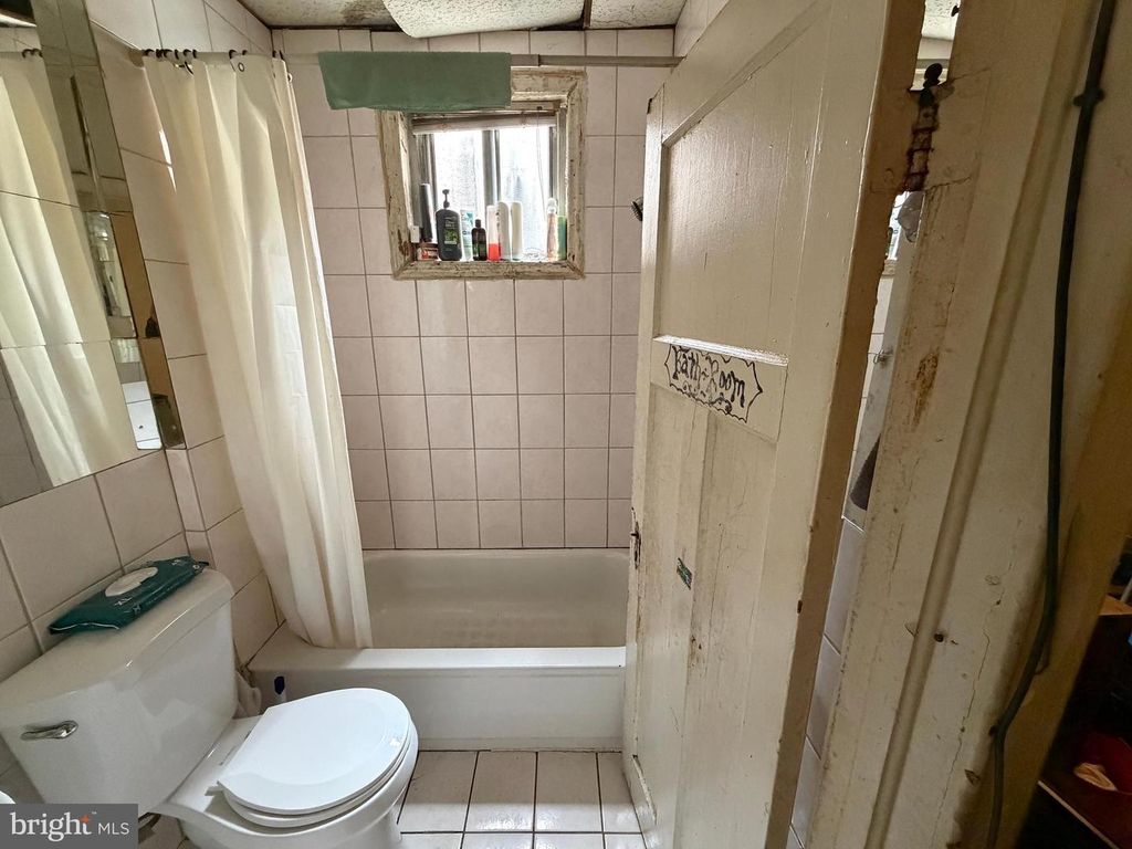 Image 21 of property listing at 421 E 28TH ST, Baltimore, MD 21218