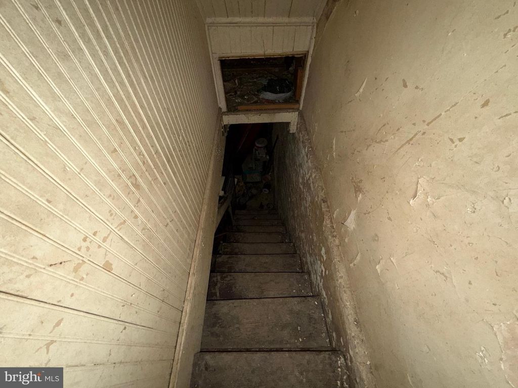 Image 25 of property listing at 421 E 28TH ST, Baltimore, MD 21218