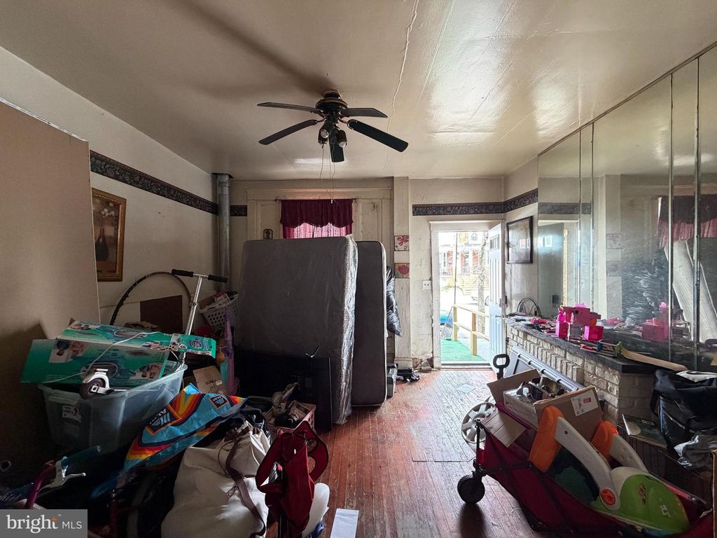 Image 7 of property listing at 421 E 28TH ST, Baltimore, MD 21218