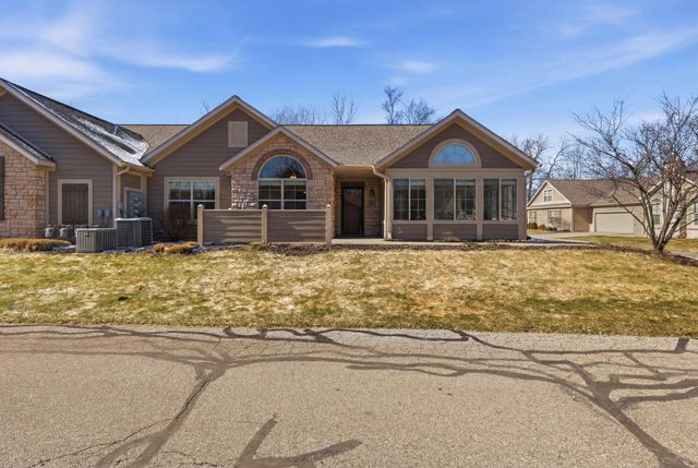 5315 Fawn Creek Drive SW, Wyoming, MI 49418