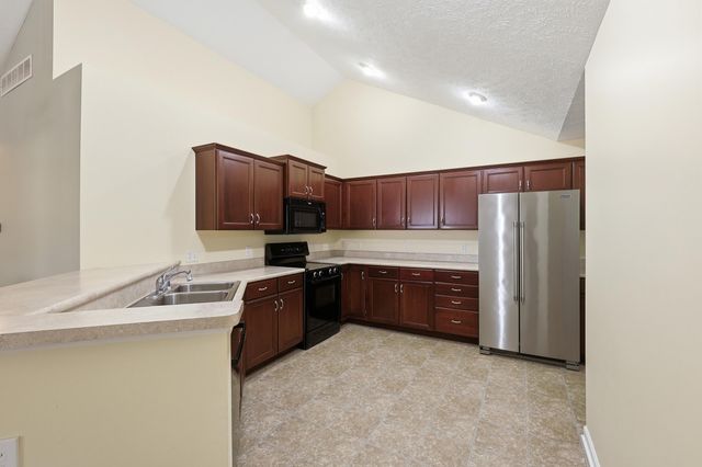 5315 Fawn Creek Drive SW, Wyoming, MI 49418