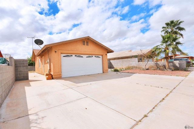1143 E Liberty St, San Luis, AZ 85349