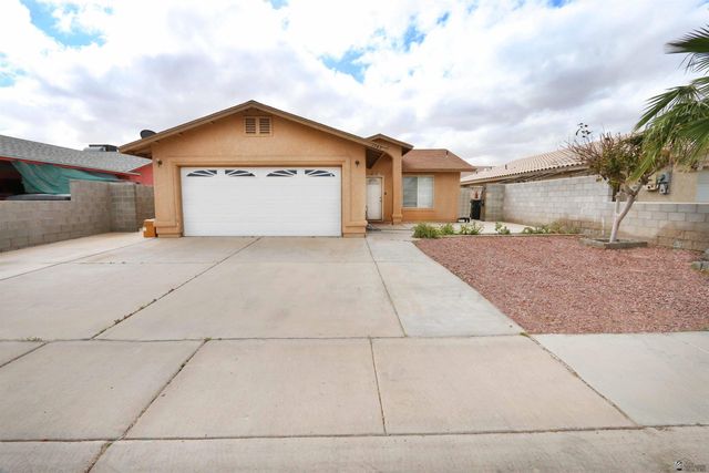 1143 E Liberty St, San Luis, AZ 85349