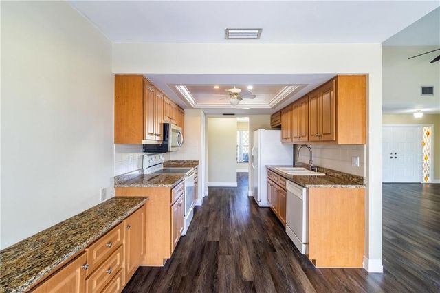 2523 24th PL, Cape Coral, FL 33904