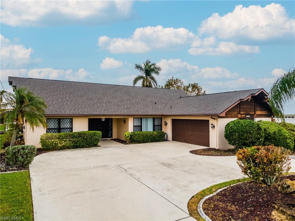 2523 24th PL, Cape Coral, FL 33904