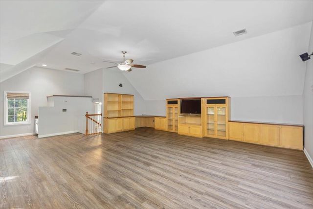 10 Kings Grant Drive, Atkinson, NH 03811