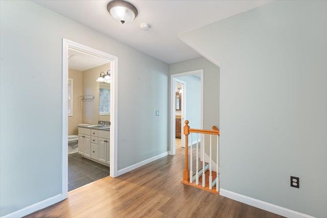 10 Kings Grant Drive, Atkinson, NH 03811