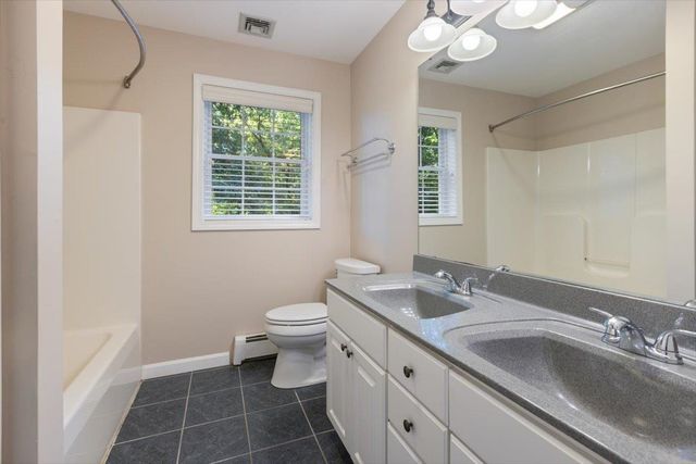 10 Kings Grant Drive, Atkinson, NH 03811