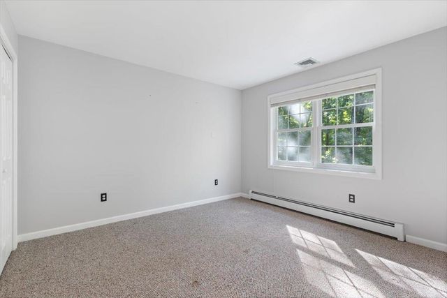 10 Kings Grant Drive, Atkinson, NH 03811