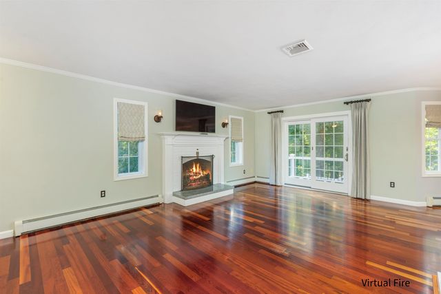 10 Kings Grant Drive, Atkinson, NH 03811