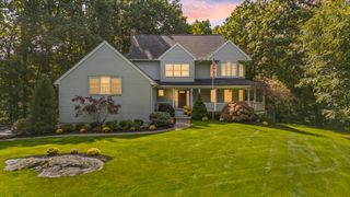 10 Kings Grant Drive, Atkinson, NH 03811