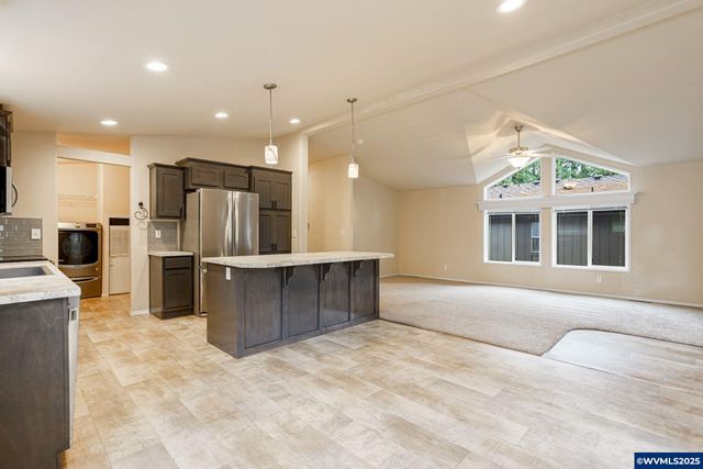 2125 Nocturne Ct SE, Salem, OR 97306