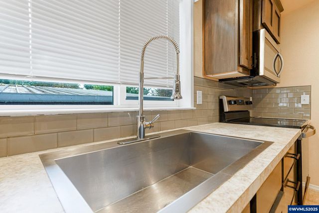 2125 Nocturne Ct SE, Salem, OR 97306