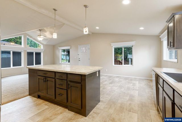 2125 Nocturne Ct SE, Salem, OR 97306